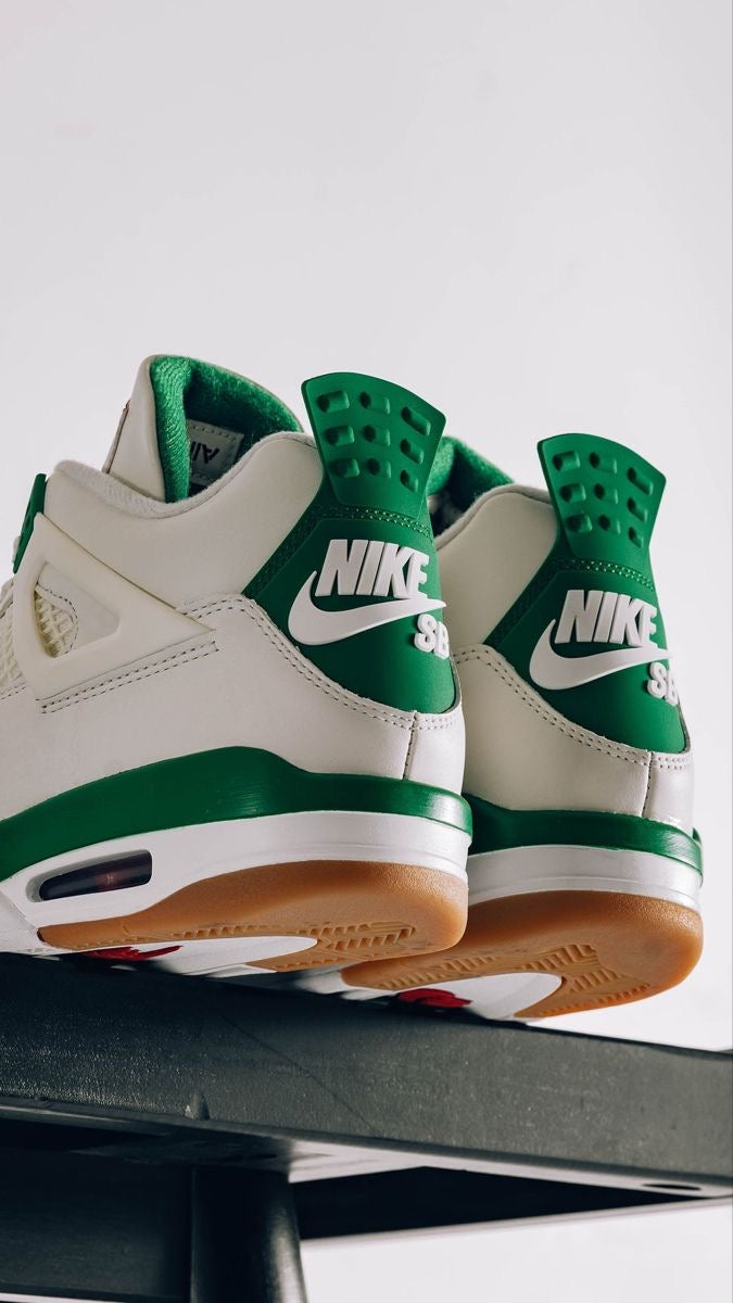 Mid Pine Green Jordan 4 Retro SB x Nike